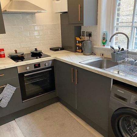 Charming Newly Refurb 2-Bed 2-Bath Whole Apartment Near Hyde Park & Kensington, Prime Paddington Location Zone 1 London Ngoại thất bức ảnh