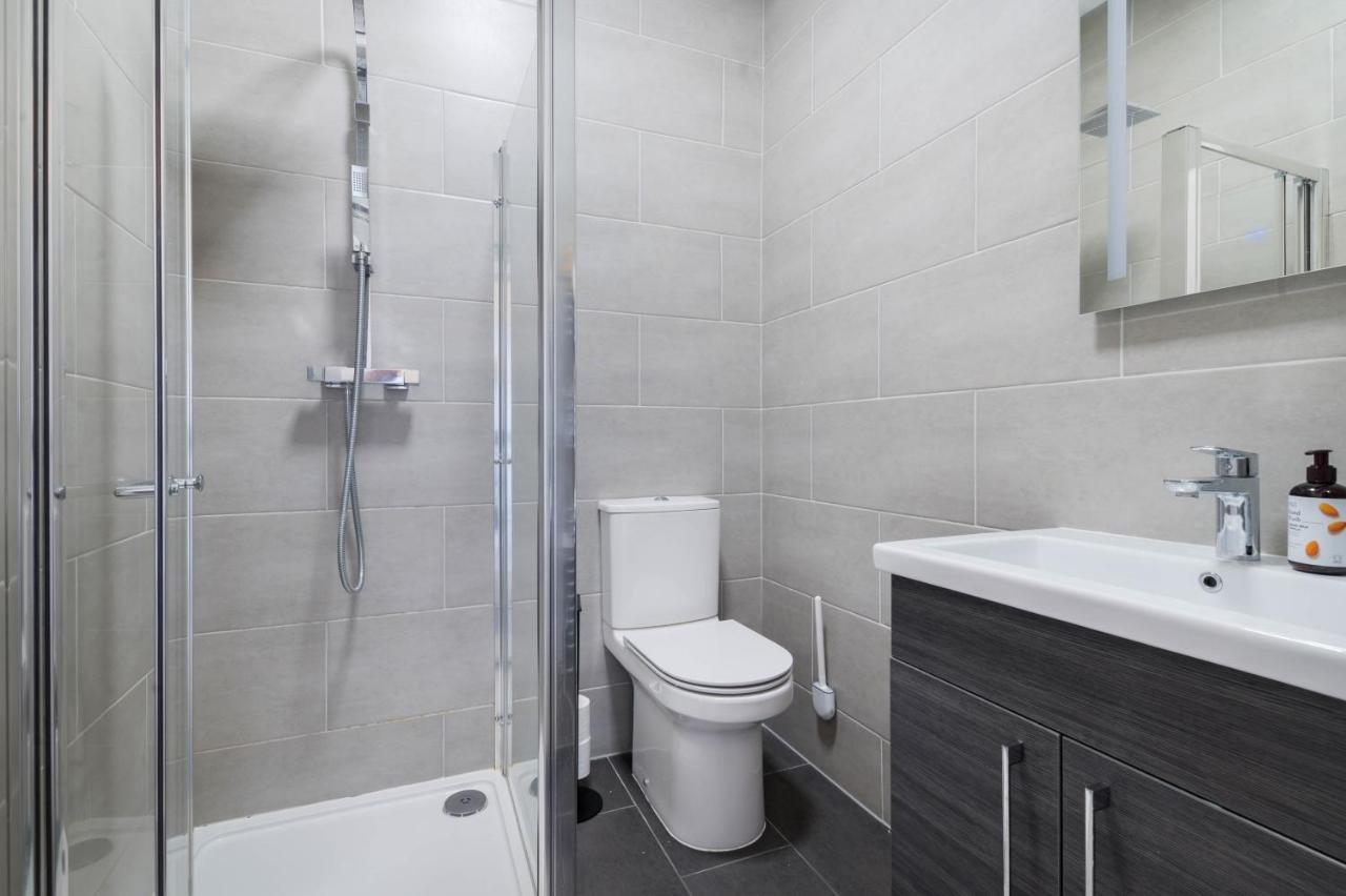 Charming Newly Refurb 2-Bed 2-Bath Whole Apartment Near Hyde Park & Kensington, Prime Paddington Location Zone 1 London Ngoại thất bức ảnh
