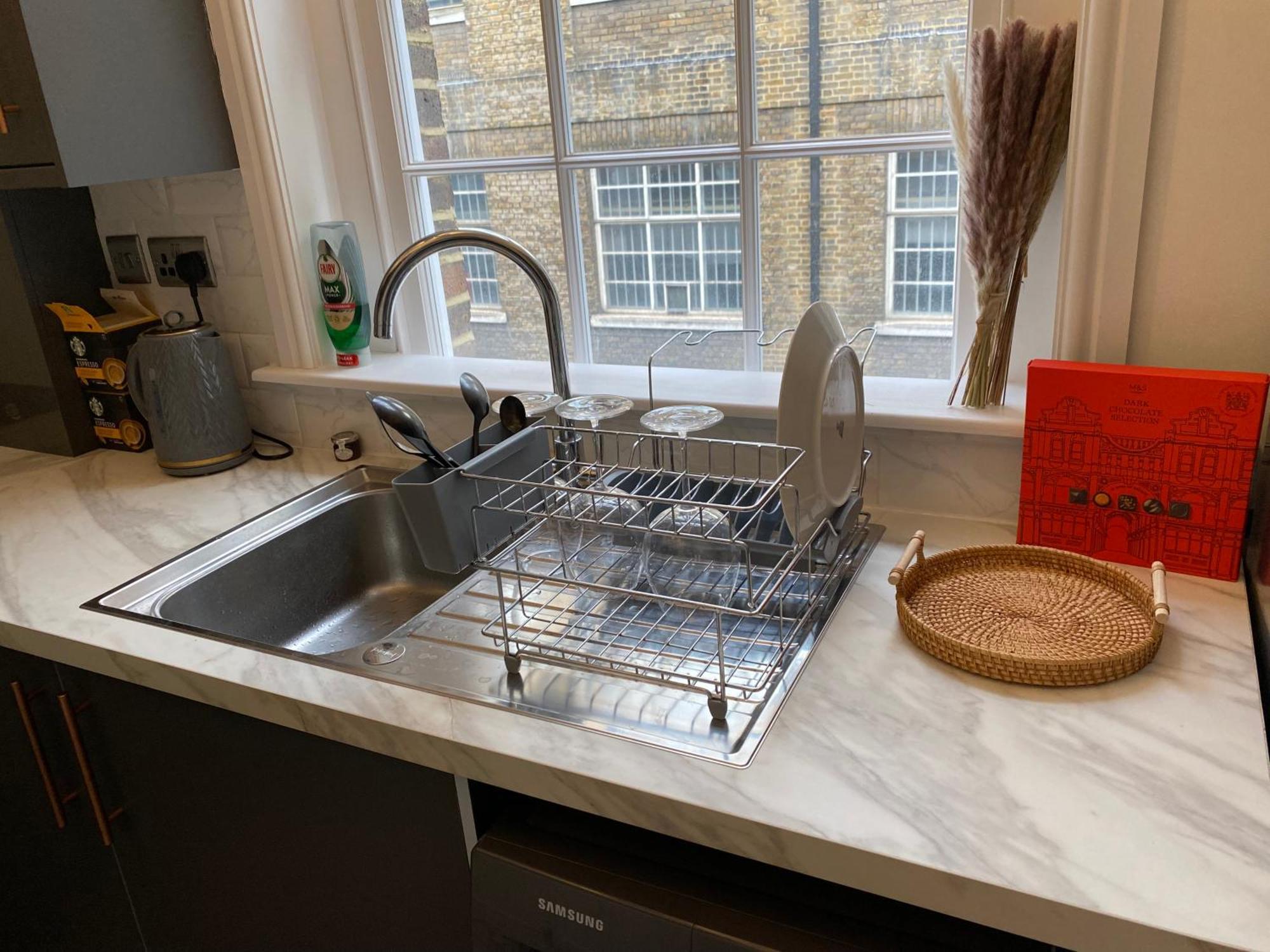 Charming Newly Refurb 2-Bed 2-Bath Whole Apartment Near Hyde Park & Kensington, Prime Paddington Location Zone 1 London Ngoại thất bức ảnh