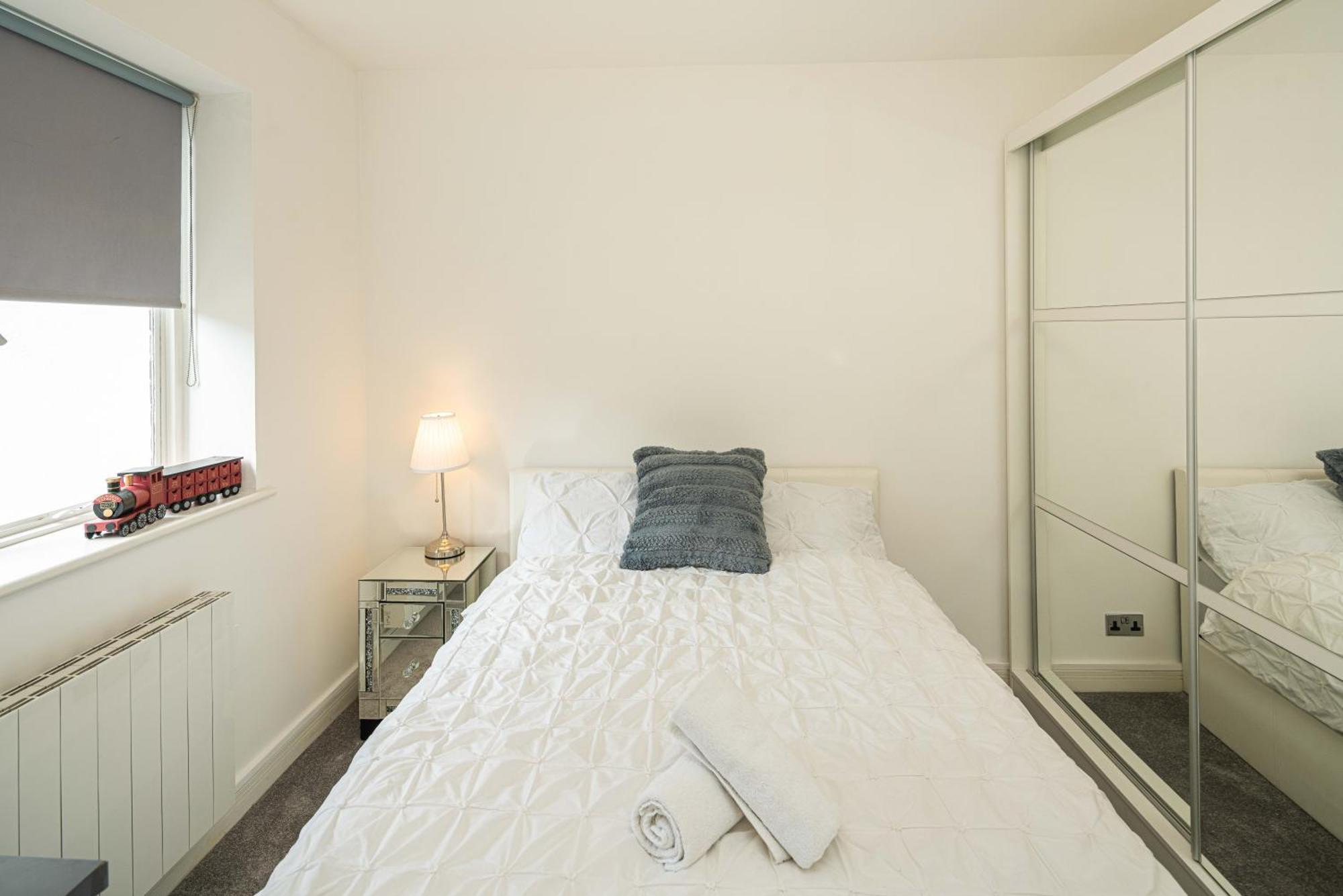 Charming Newly Refurb 2-Bed 2-Bath Whole Apartment Near Hyde Park & Kensington, Prime Paddington Location Zone 1 London Ngoại thất bức ảnh