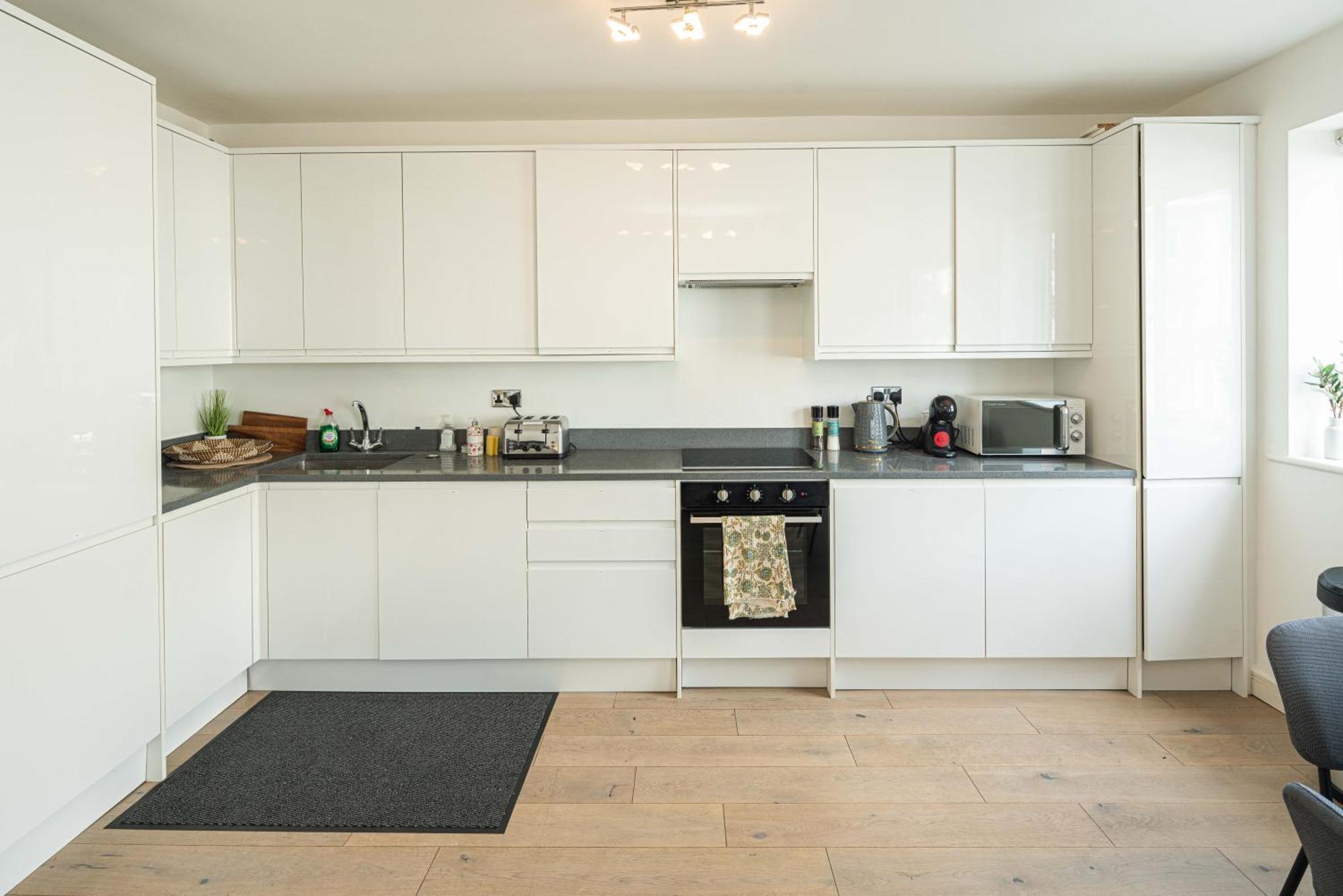 Charming Newly Refurb 2-Bed 2-Bath Whole Apartment Near Hyde Park & Kensington, Prime Paddington Location Zone 1 London Ngoại thất bức ảnh
