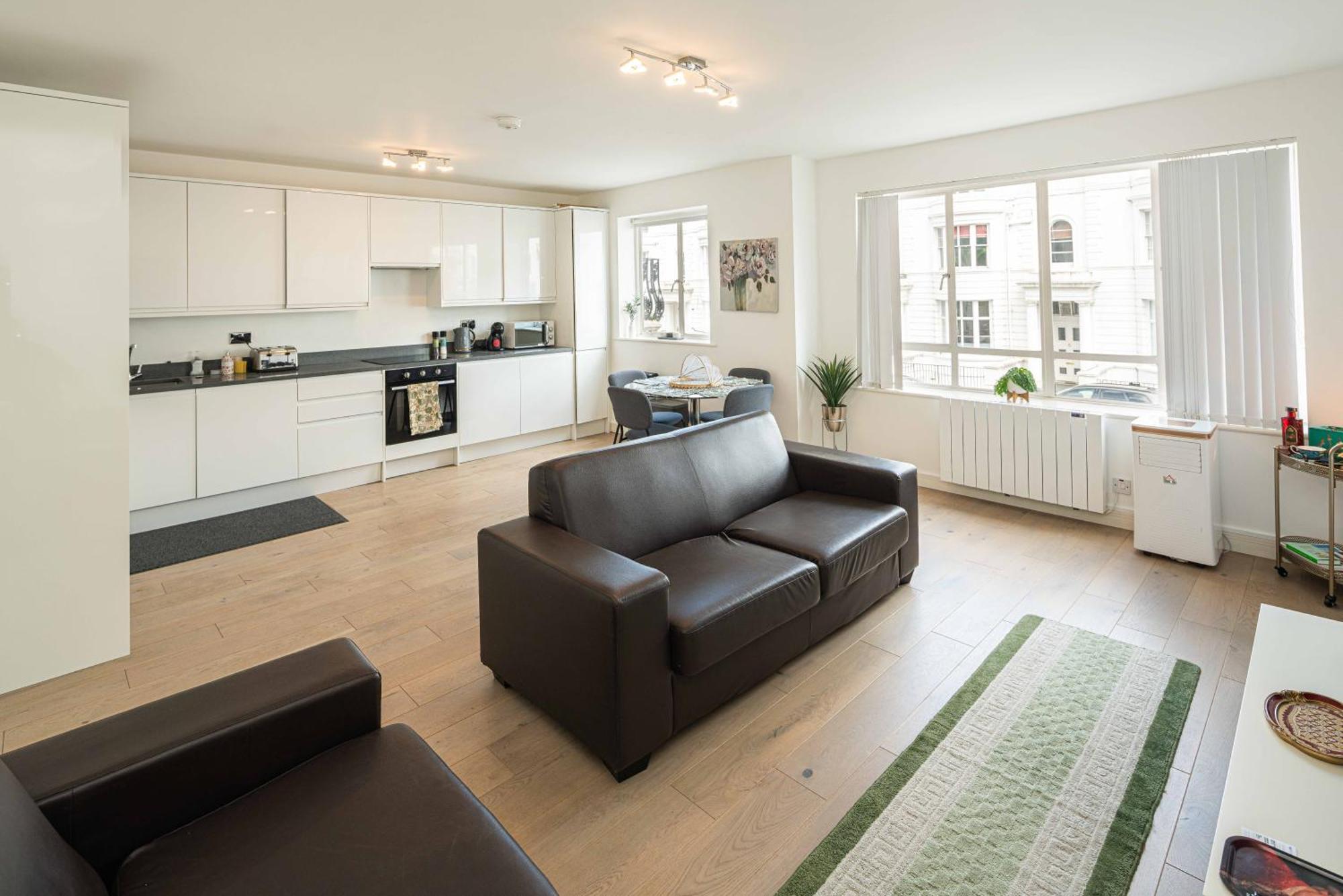 Charming Newly Refurb 2-Bed 2-Bath Whole Apartment Near Hyde Park & Kensington, Prime Paddington Location Zone 1 London Ngoại thất bức ảnh